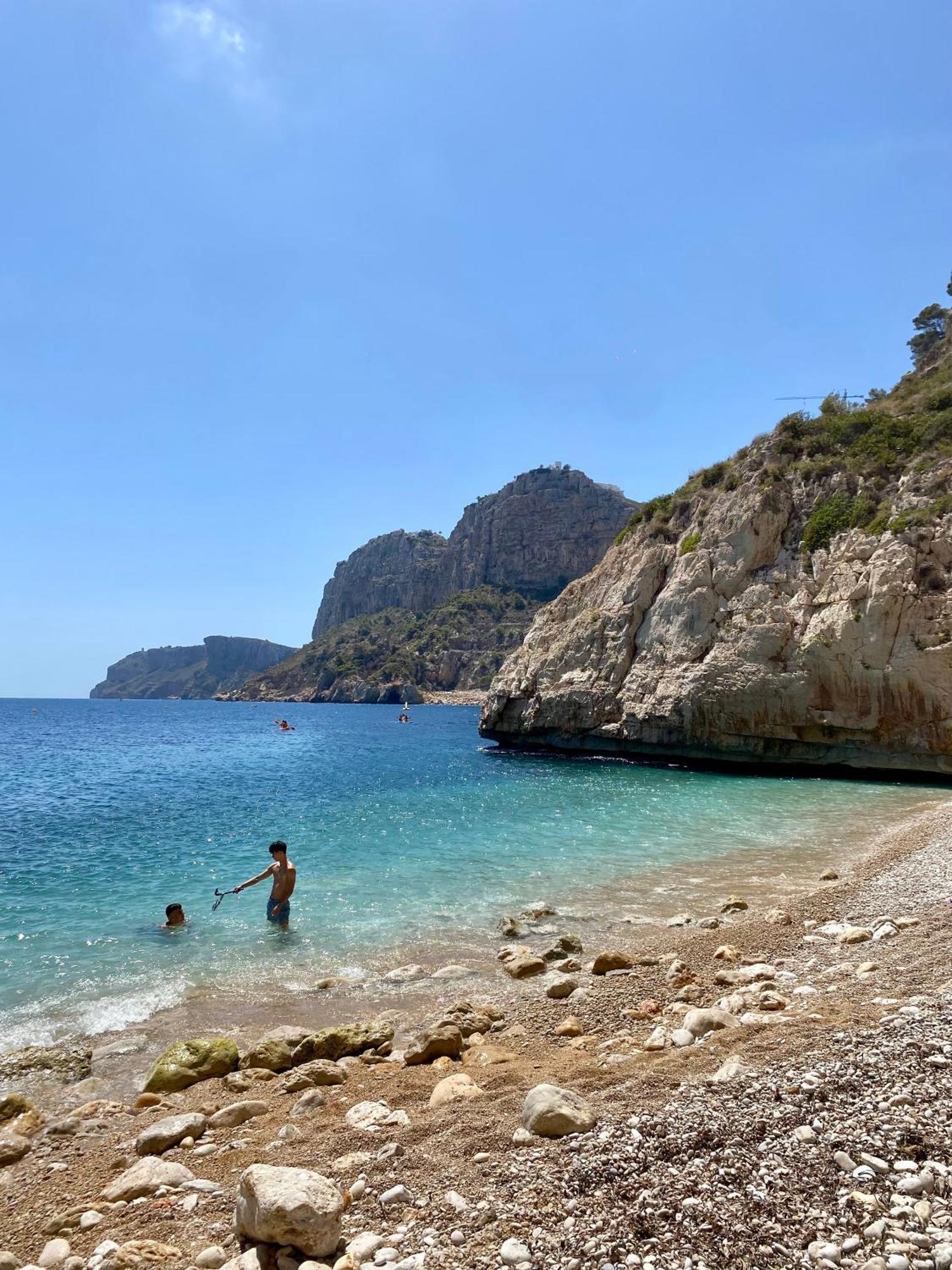 Natalie Calpe Sun 100M To The Beach Center Экстерьер фото