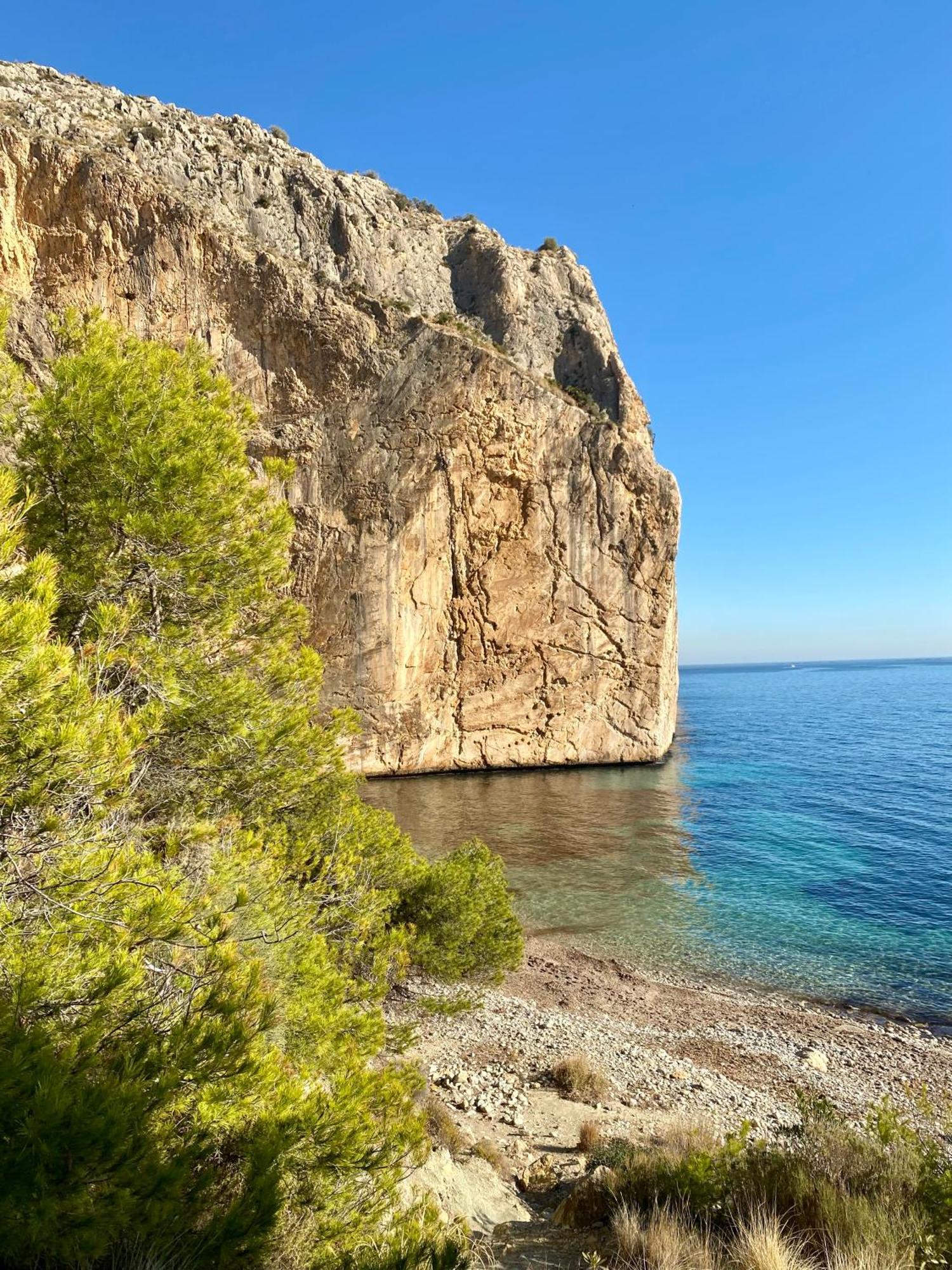 Natalie Calpe Sun 100M To The Beach Center Экстерьер фото